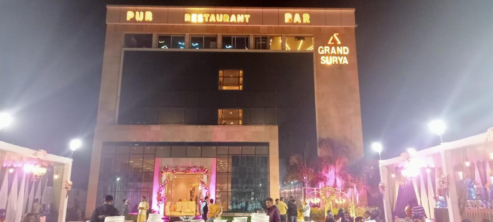 Hotel Grand Surya Kodarma Exterior foto